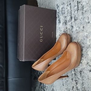 Gucci heels 39